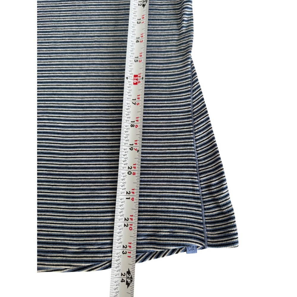 Lululemon Swiftly Tech Long Sleeve Crew Top Blue White Striped Women's 4/Small - Picture 2 of 5